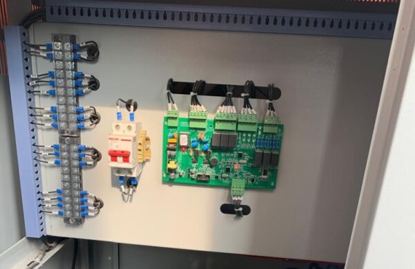 5kVA - 1000kVA Single and Three phase AVR 4